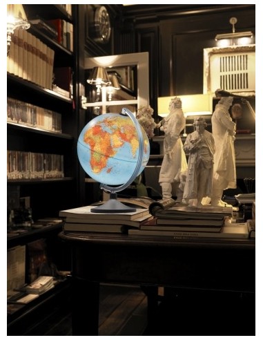 Glob geografic pamantesc iluminat HU