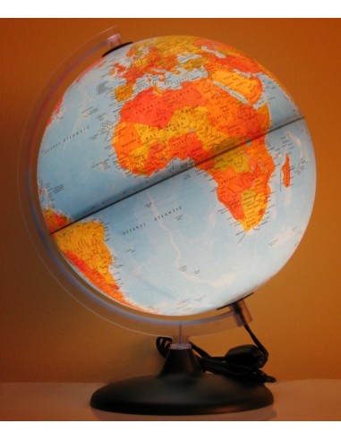 Glob geografic pamantesc iluminat