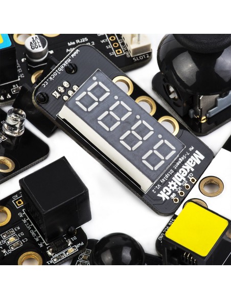 Kit Robot cu 12 module electronice incluse