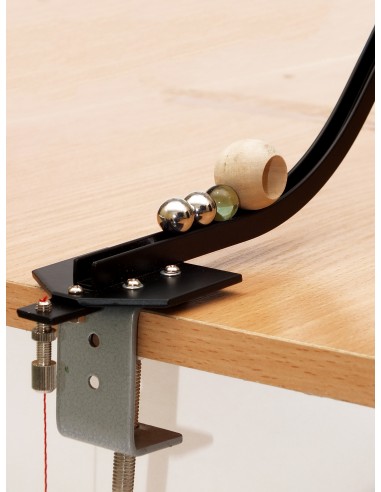 Dispozitiv pentru rostogolirea bilelor