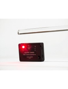 Detector de sarcini electrostatice