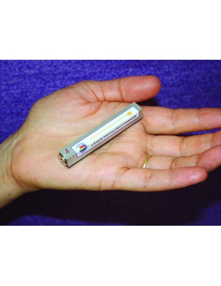 Sursa lumina laser, o singura raza